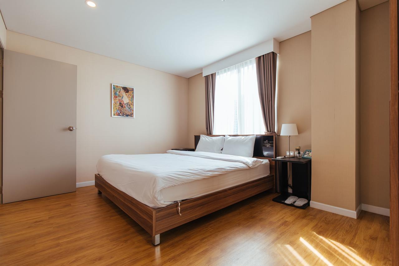 Roomme Hospitality Nang Linchee Branch Bangkok Exterior foto