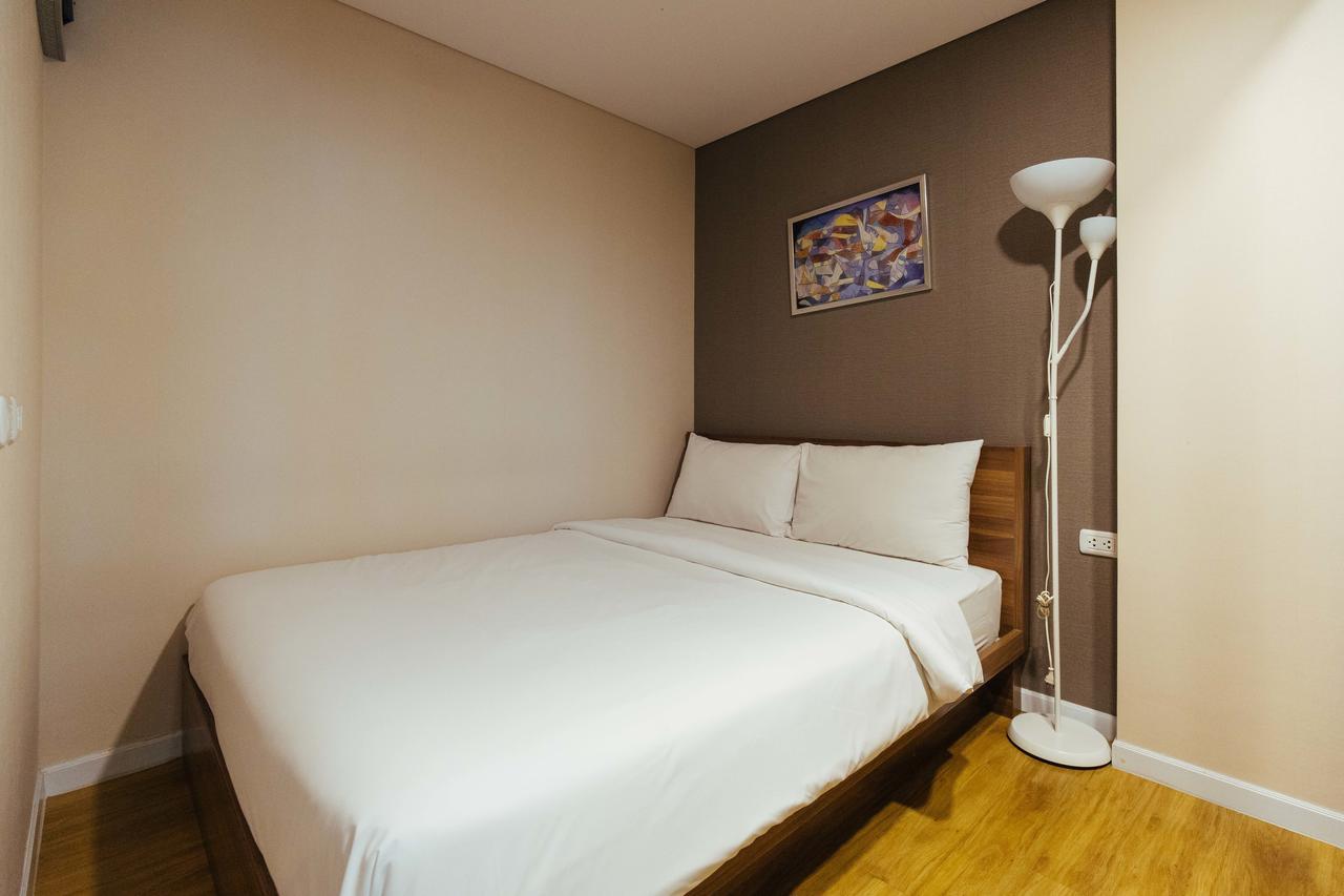 Roomme Hospitality Nang Linchee Branch Bangkok Exterior foto